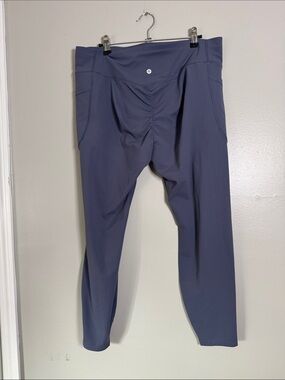 HALARA Slate Purple High-Rise Scrunch Back Joggers
